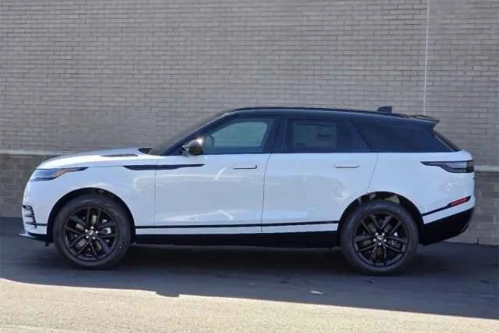 2025 Land Rover Range Rover Velar SE photo 1