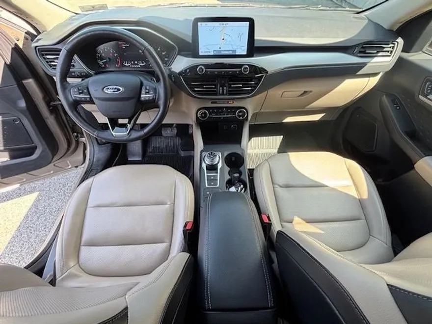 2020 Ford Escape SEL photo 1
