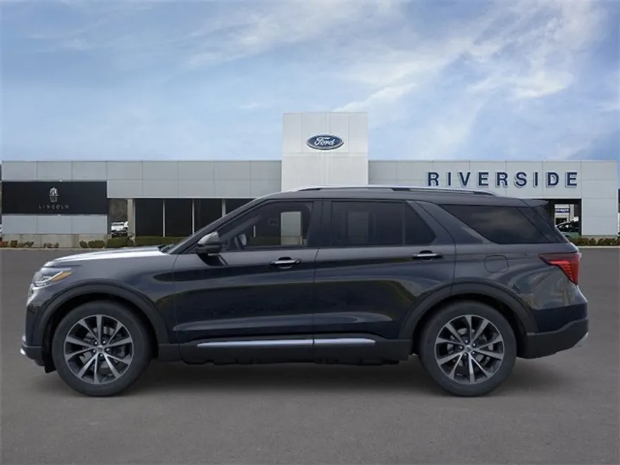 2025 Ford Explorer Platinum photo 1