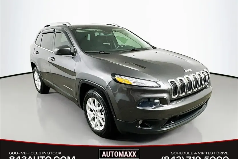 2017 Jeep Cherokee Latitude photo 1
