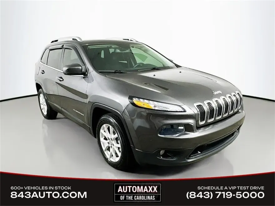 2017 Jeep Cherokee Latitude photo 1