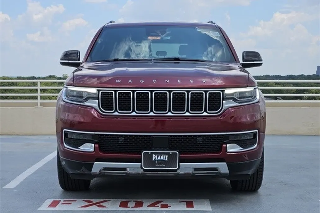 2023 Jeep Wagoneer Series III photo 1
