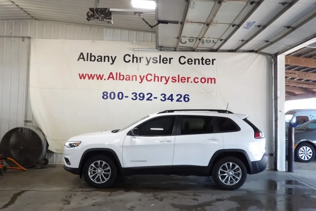 2022 Jeep Cherokee Latitude Lux photo 1
