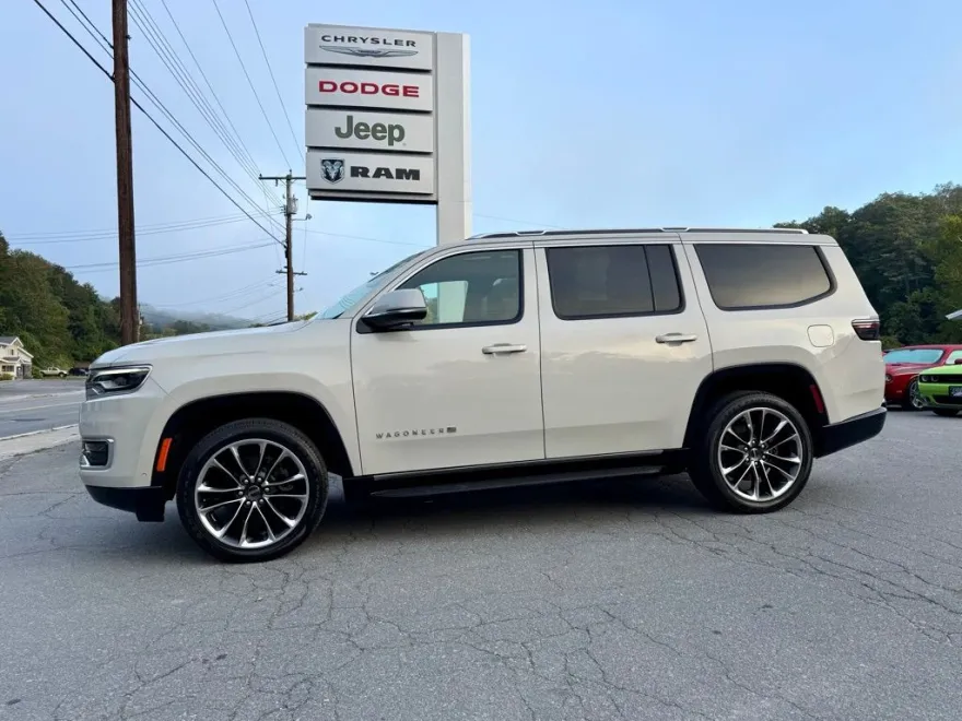2022 Jeep Wagoneer Series II photo 1