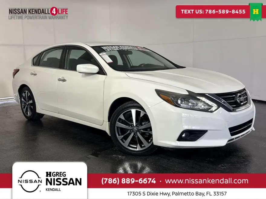 2017 Nissan Altima 2.5 SR photo 1