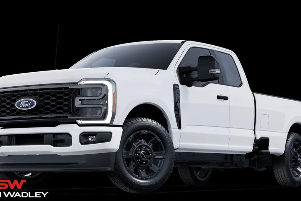 2025 Ford F-350 photo 1