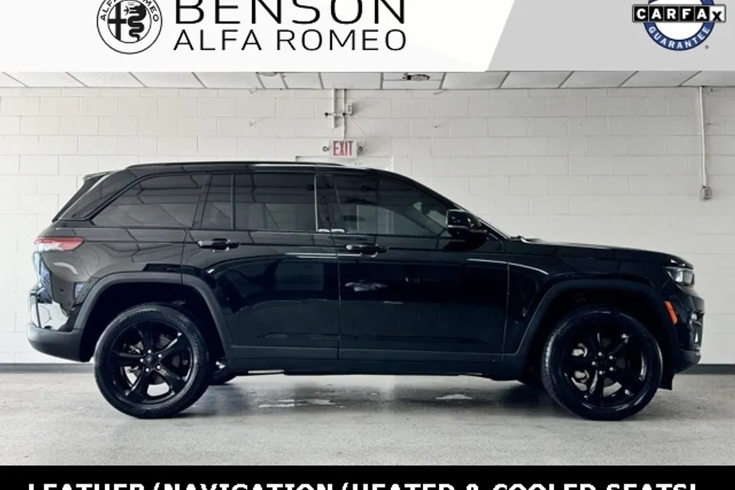 2023 Jeep Grand Cherokee Limited Sport photo 1