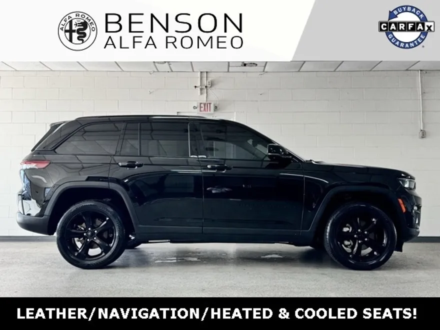 2023 Jeep Grand Cherokee Limited Sport photo 1