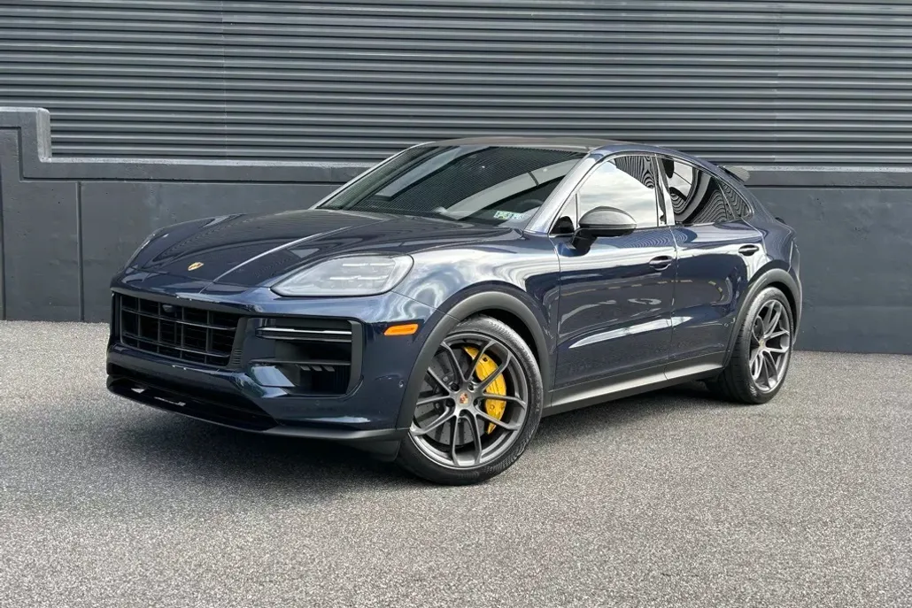 2025 Porsche Cayenne Coupe Turbo GT photo 1