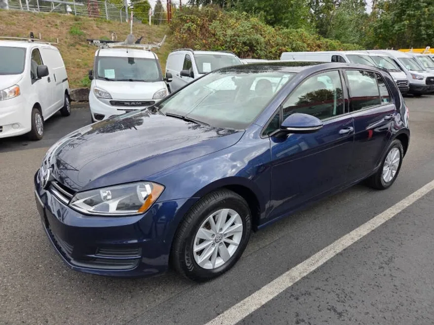 2016 Volkswagen Golf Base TDI SEL photo 1