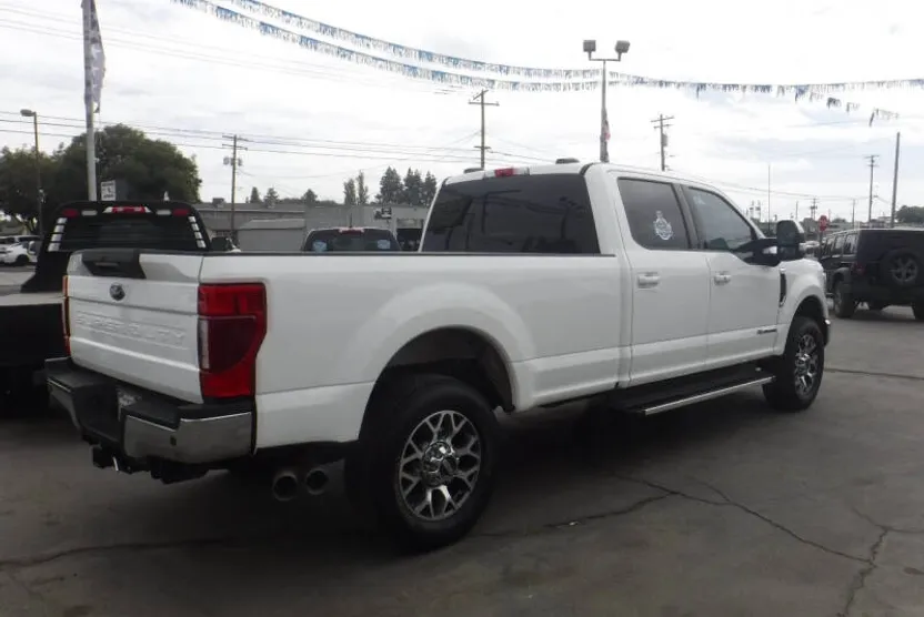 2022 Ford F-350 Lariat photo 1