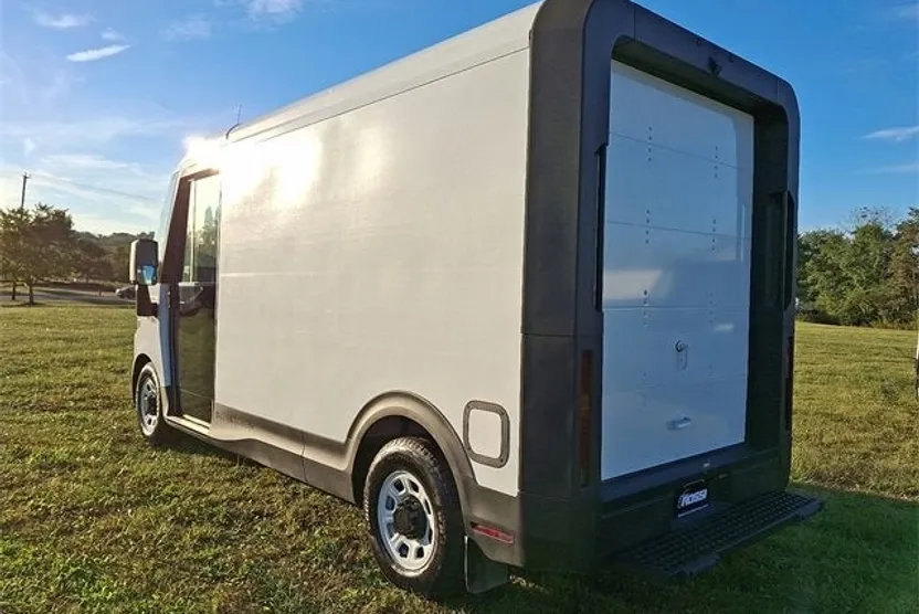 2025 Chevrolet BrightDrop 400 photo 1