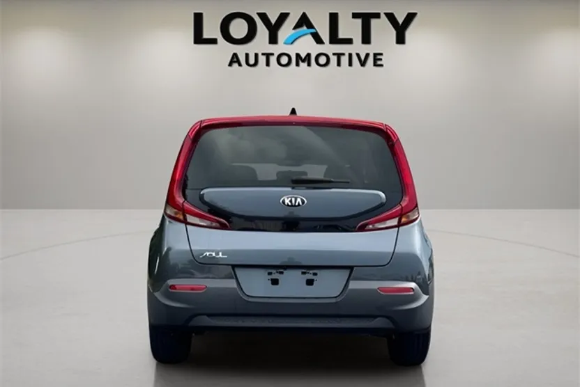 2020 Kia Soul LX photo 1
