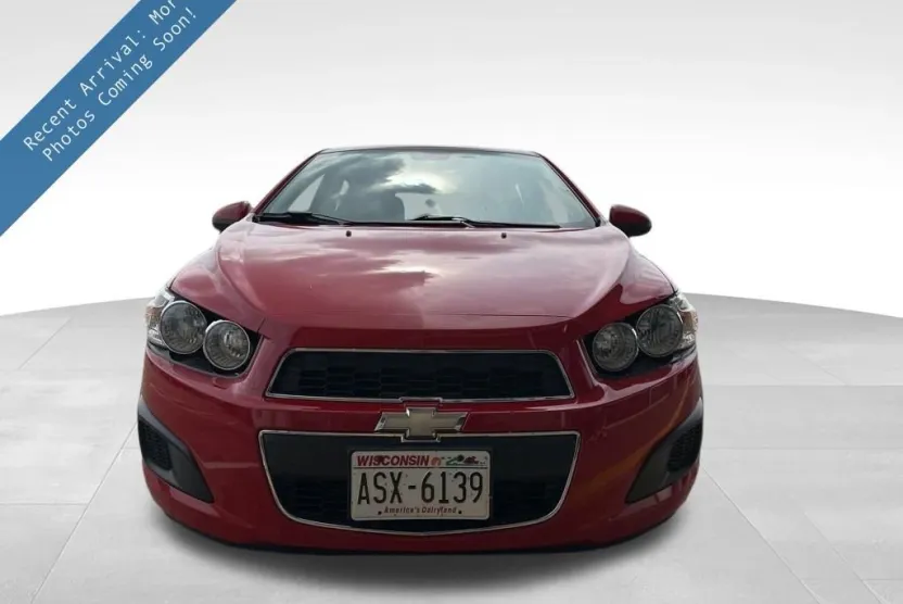 2013 Chevrolet Sonic LS photo 1