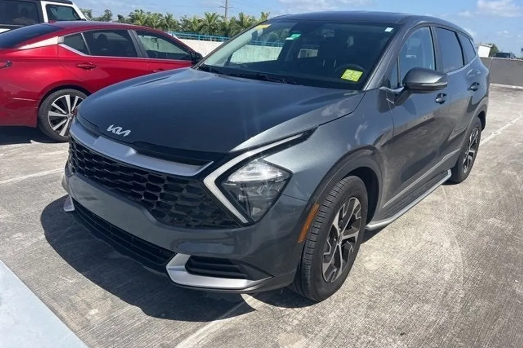 2023 Kia Sportage EX photo 1