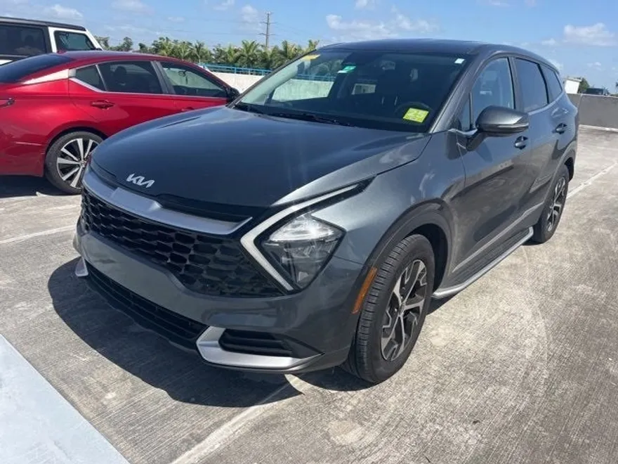 2023 Kia Sportage EX photo 1