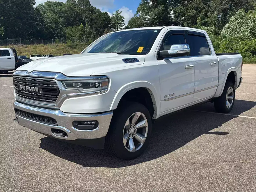 2022 Ram 1500 Limited photo 1