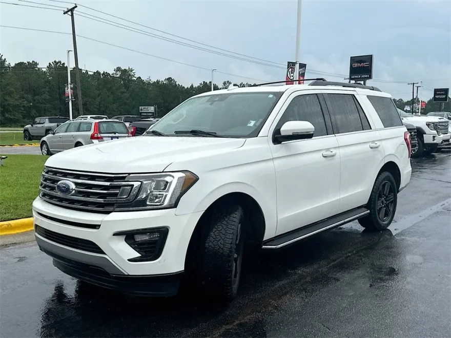 2020 Ford Expedition XLT photo 1