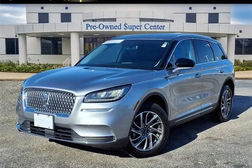 2021 Lincoln Corsair Standard photo 1