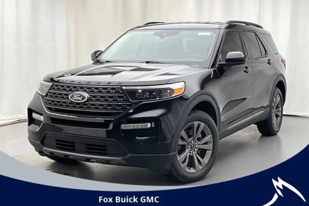 2022 Ford Explorer XLT photo 1