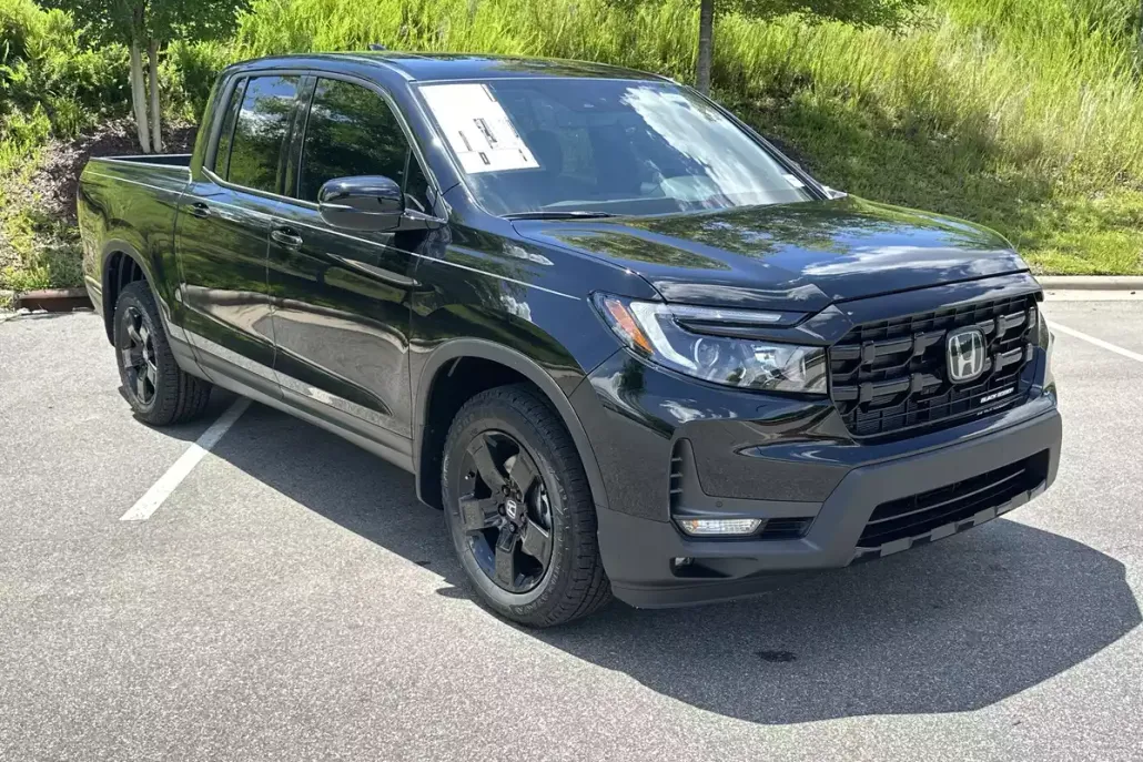 2025 Honda Ridgeline Black Edition photo 1