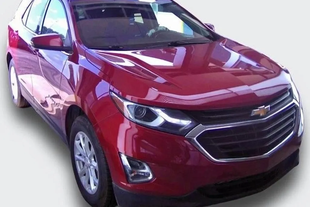 2019 Chevrolet Equinox LT photo 1