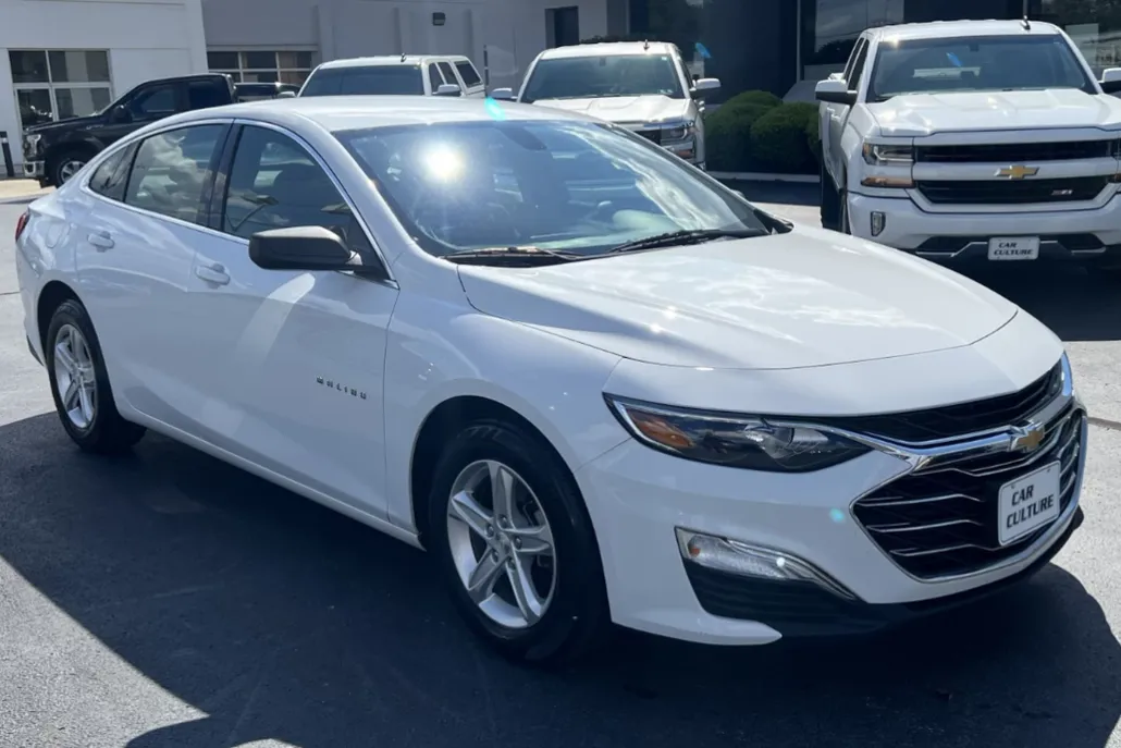 2020 Chevrolet Malibu LS photo 1