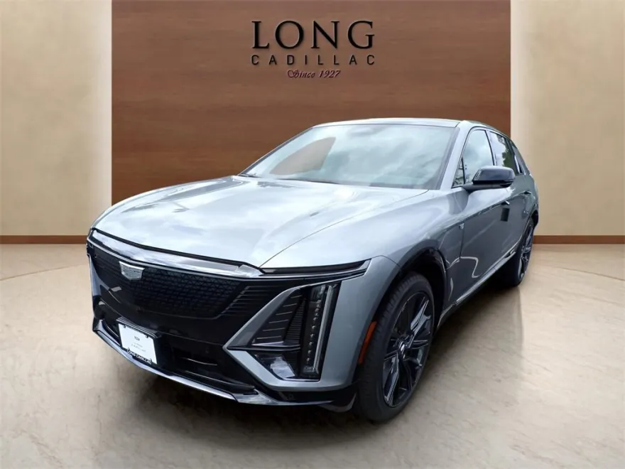 2025 Cadillac Lyriq Sport photo 1