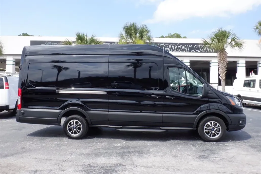 2023 Ford Transit photo 1