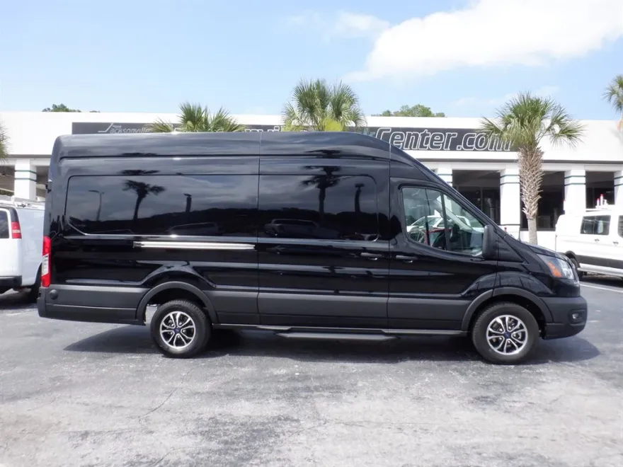 2023 Ford Transit photo 1