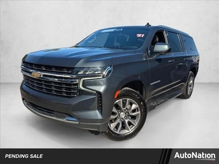 2021 Chevrolet Suburban LT photo 1