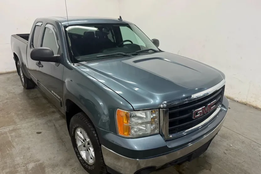 2008 Gmc Sierra 1500 SL photo 1