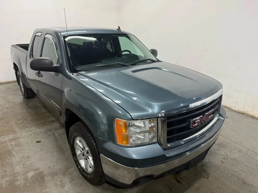 2008 Gmc Sierra 1500 SL photo 1