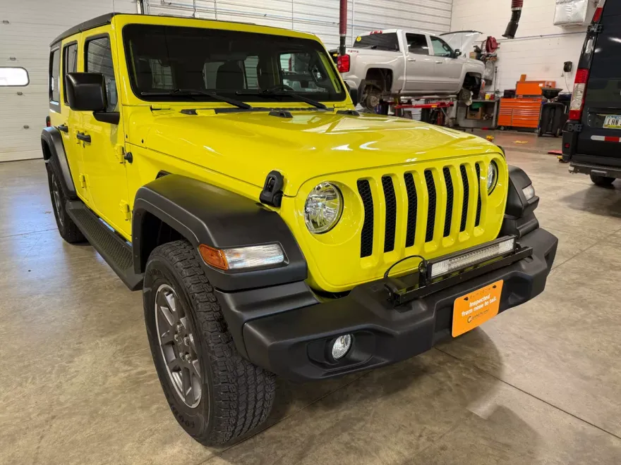 2023 Jeep Wrangler Unlimited Sport S photo 1