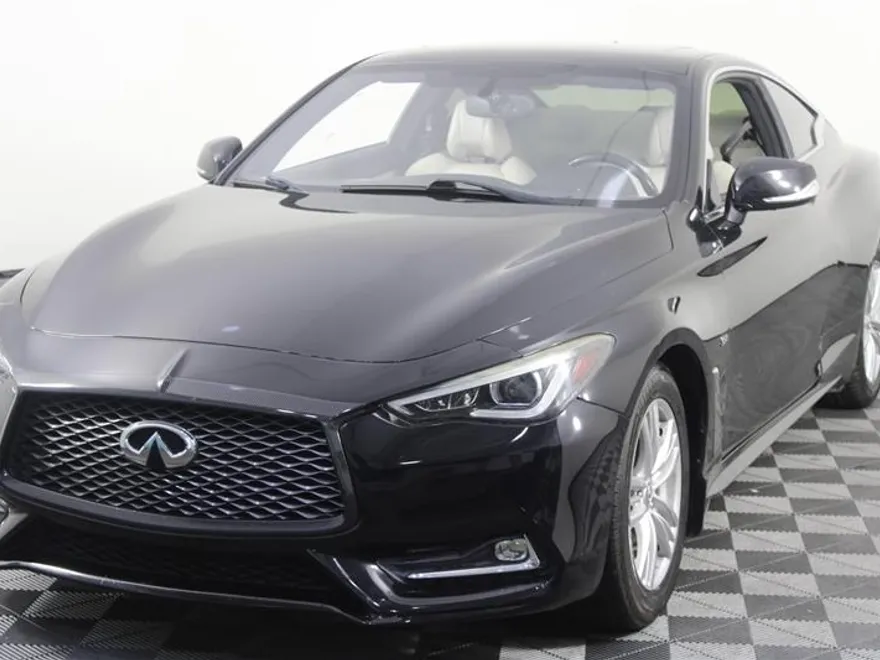 2017 Infiniti Q60 3.0t Premium photo 1