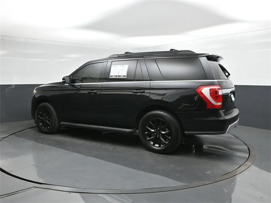 2020 Ford Expedition XLT photo 1
