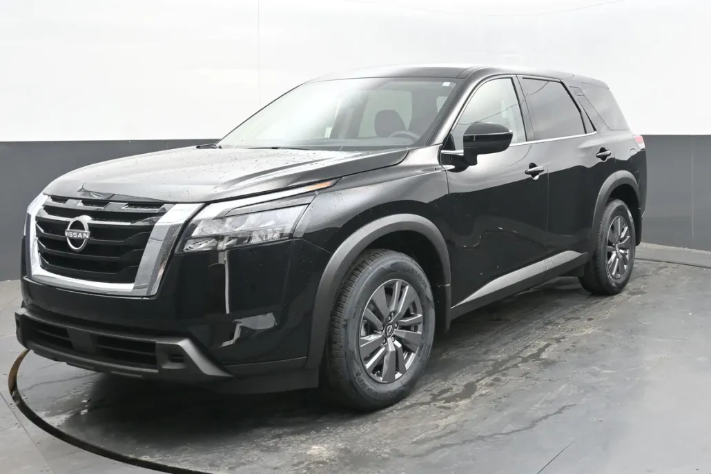 2025 Nissan Pathfinder S photo 1
