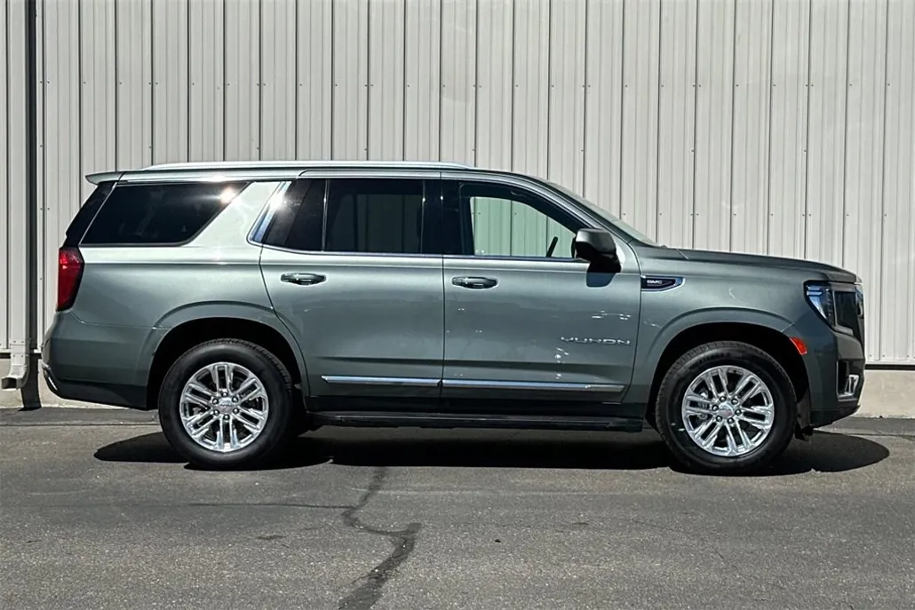 2023 Gmc Yukon SLT photo 1