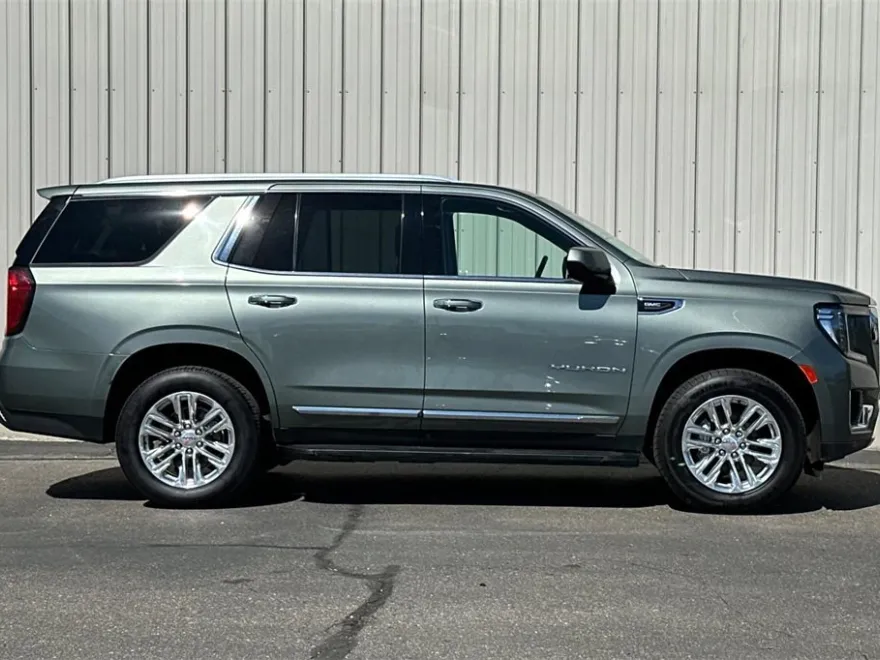 2023 Gmc Yukon SLT photo 1