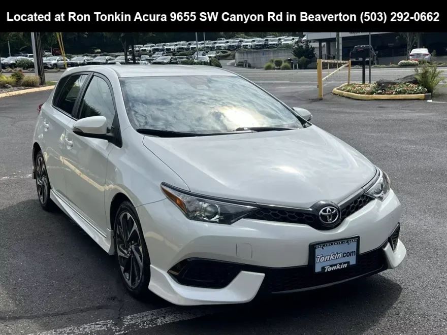 2017 Toyota Corolla iM Base photo 1