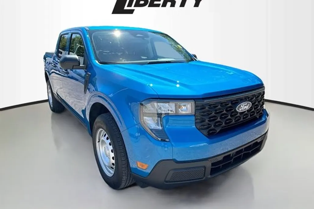 2025 Ford Maverick XL photo 1