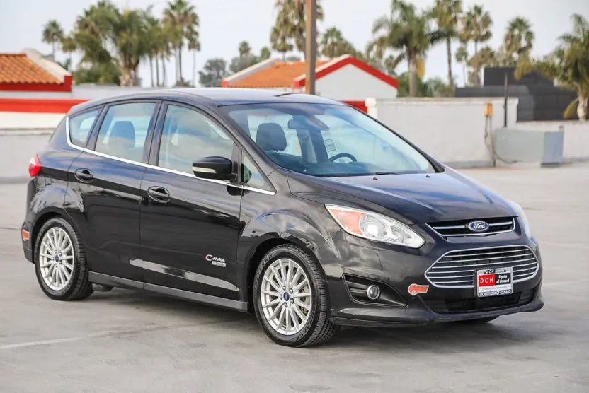 2015 Ford C-Max Energi SEL photo 1