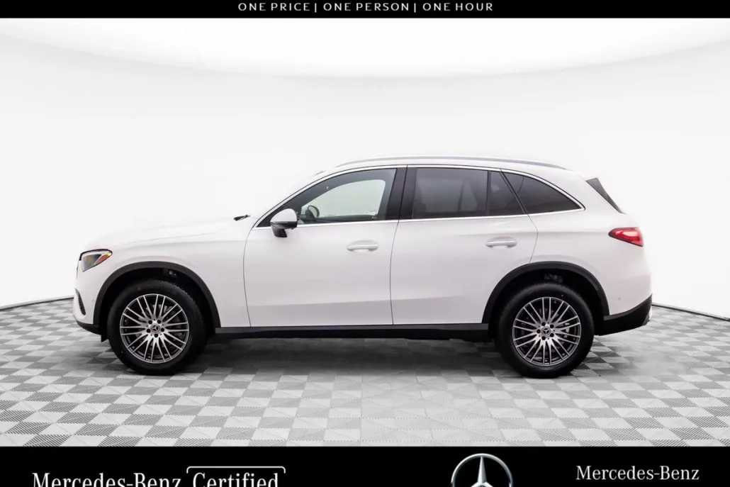 2025 Mercedes Benz GLC 300 4MATIC photo 1