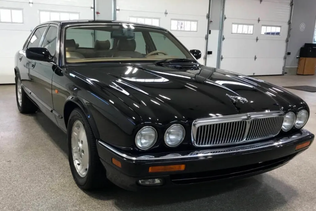 1995 Jaguar XJ XJ6 photo 1