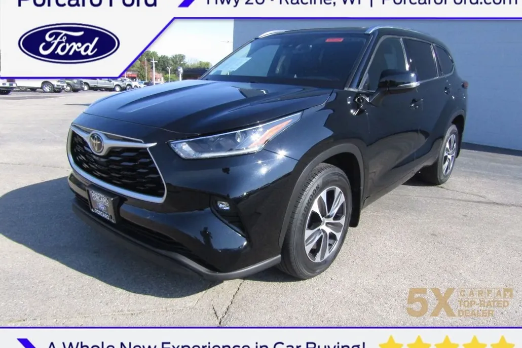 2021 Toyota Highlander XLE photo 1