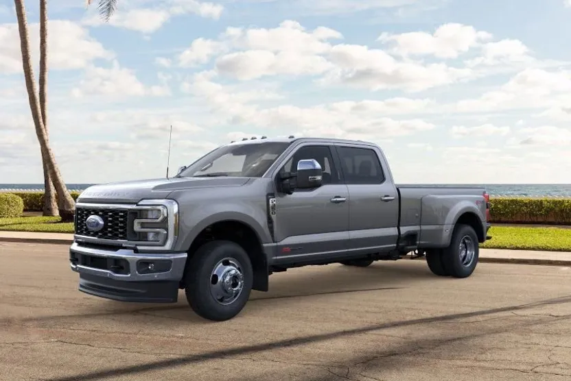 2026 Ford F-350 Lariat photo 1