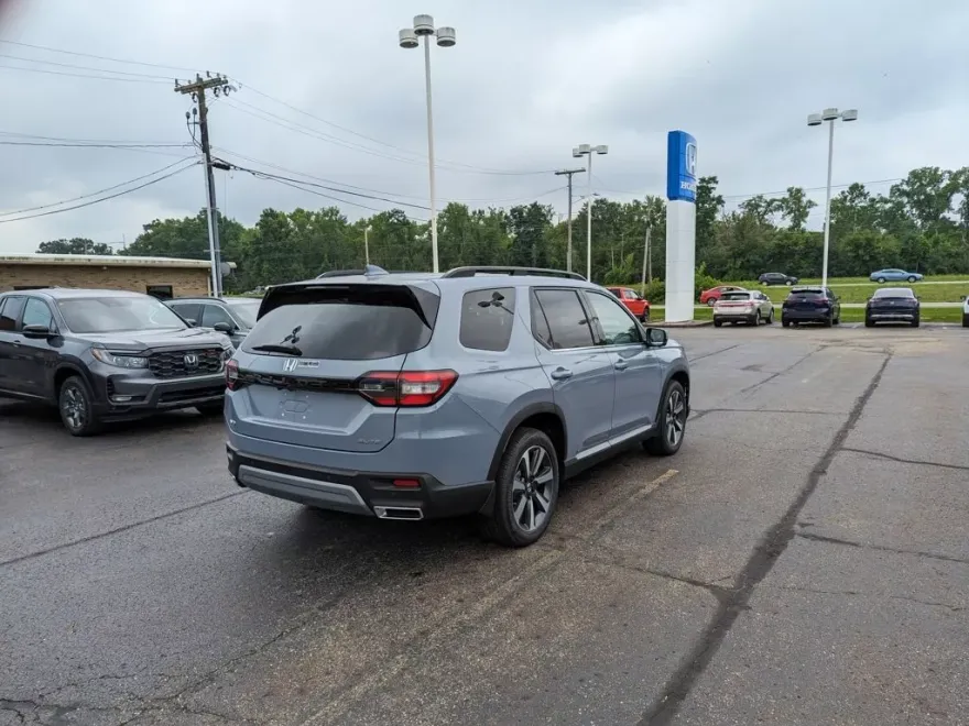 2025 Honda Pilot Elite photo 1