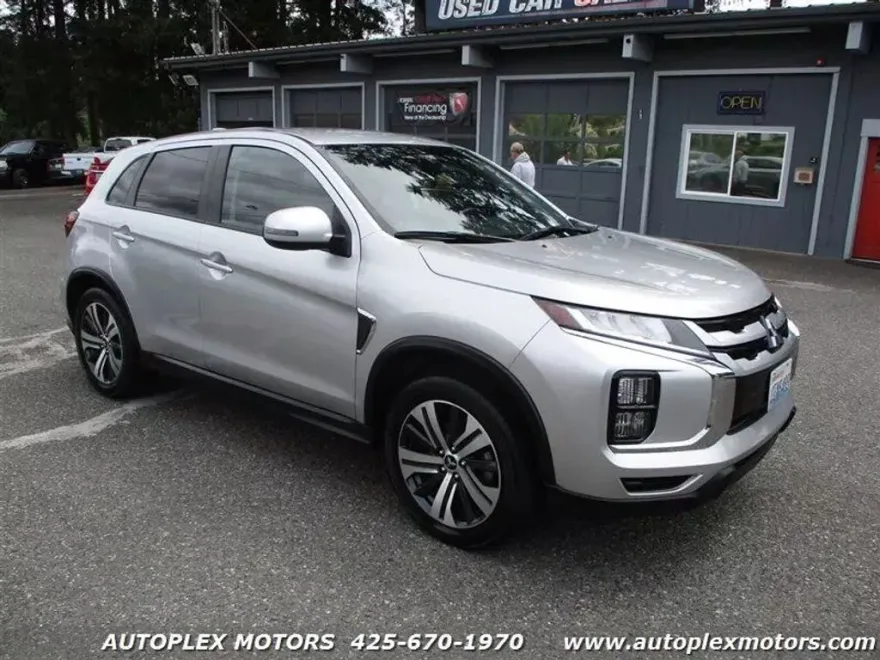 2021 Mitsubishi Outlander Sport SE photo 1