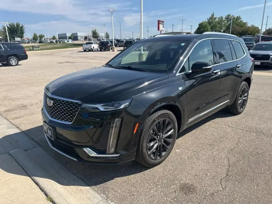 2024 Cadillac XT6 Premium Luxury photo 1