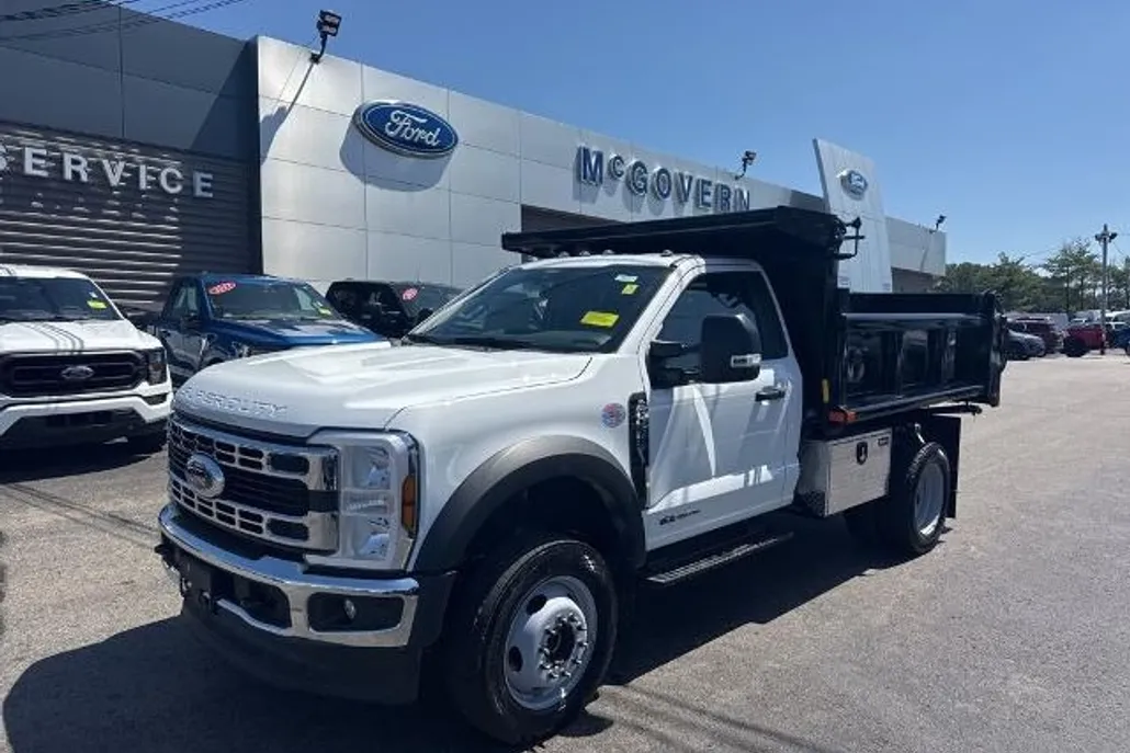 2025 Ford F-550 XL photo 1